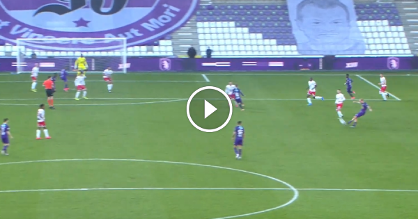 Video Raphael Holzhauser Holt 27 Scorerpunkt Fur Beerschot 12termann